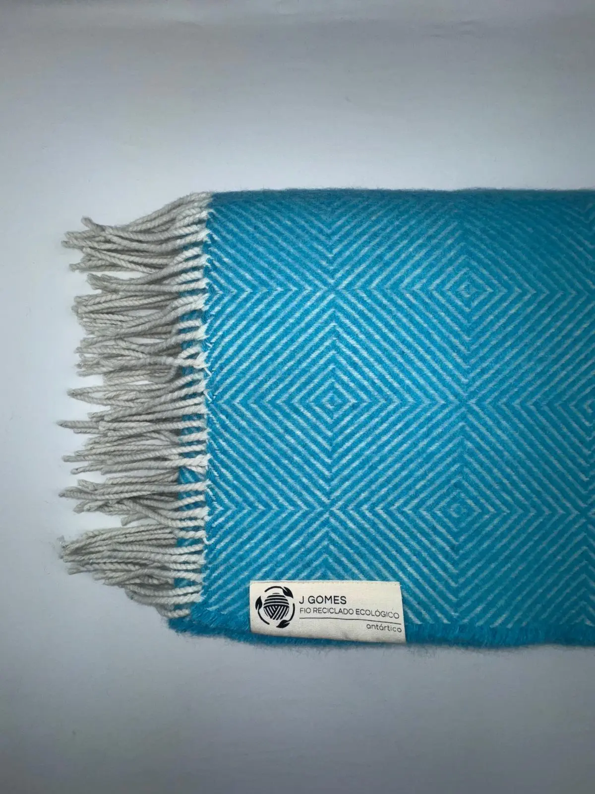 Portugese gerecyclede deken Losango – zacht geruwd | 100% gerecycled (ruit, blauw) - Afbeelding 2